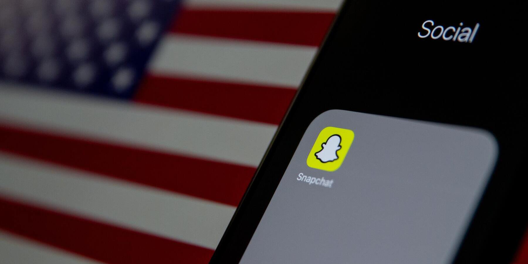 Kursverluste-bei-Snap-und-Intel-USA-Snapchat-Handy-Touchscreen